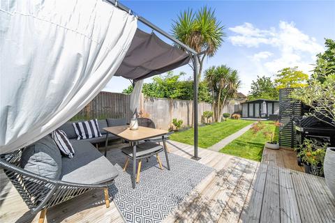 31 Cottingham Chase, Ruislip, HA4 0BZ