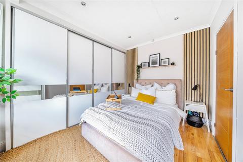 31 Cottingham Chase, Ruislip, HA4 0BZ