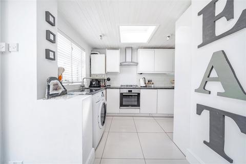 31 Cottingham Chase, Ruislip, HA4 0BZ