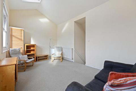 2 bedroom flat for sale, Woodstock Grove, London W12