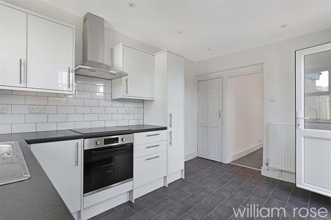 3 bedroom semi-detached house for sale, Cavendish Road, London E4