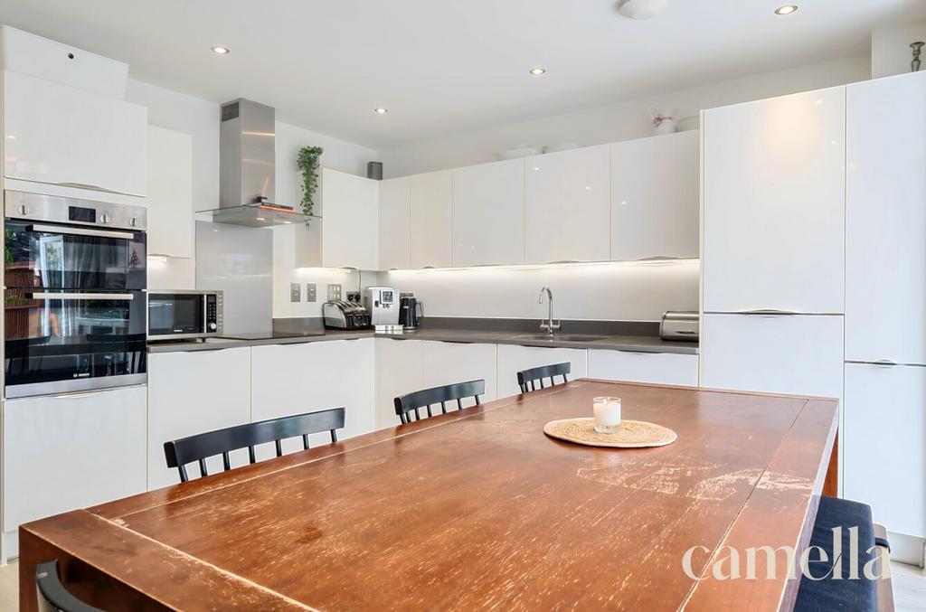 Kitchen/Dining Area