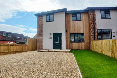 3 bedroom end of terrace house for sale, French Close, Witney OX28