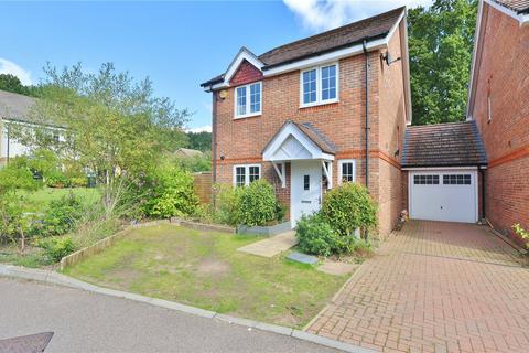 4 bedroom link detached house to rent, Brookwood Farm Drive, Knaphill, Woking, Surrey, GU21