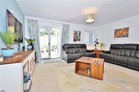 4 bedroom link detached house to rent, Brookwood Farm Drive, Knaphill, Woking, Surrey, GU21