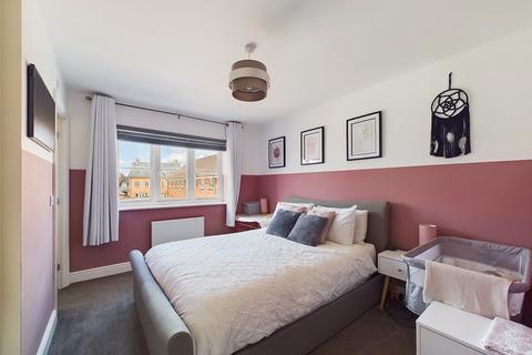 29 Neven Place, Gloucester, GL1 5NF