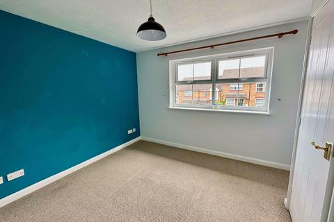 8 Antler Close, Glastonbury, BA6 9PL