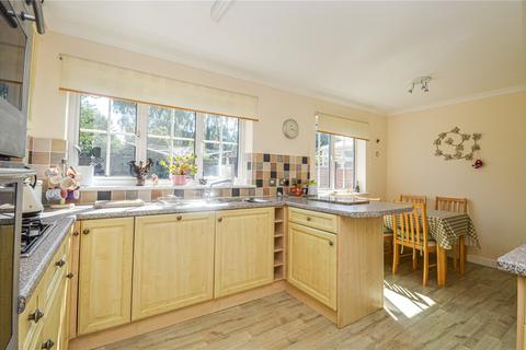 14 Buie Close, Sparcells, Swindon, SN5 5FX