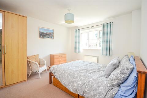 14 Buie Close, Sparcells, Swindon, SN5 5FX