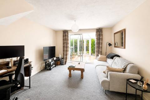 2 bedroom terraced house to rent, Brookmead Court, Farnham, Surrey, GU9