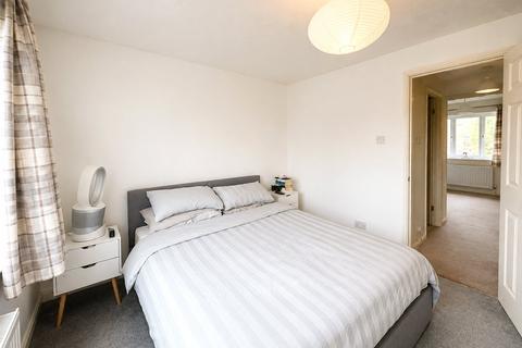 2 bedroom terraced house to rent, Brookmead Court, Farnham, Surrey, GU9