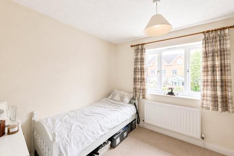 2 bedroom terraced house to rent, Brookmead Court, Farnham, Surrey, GU9