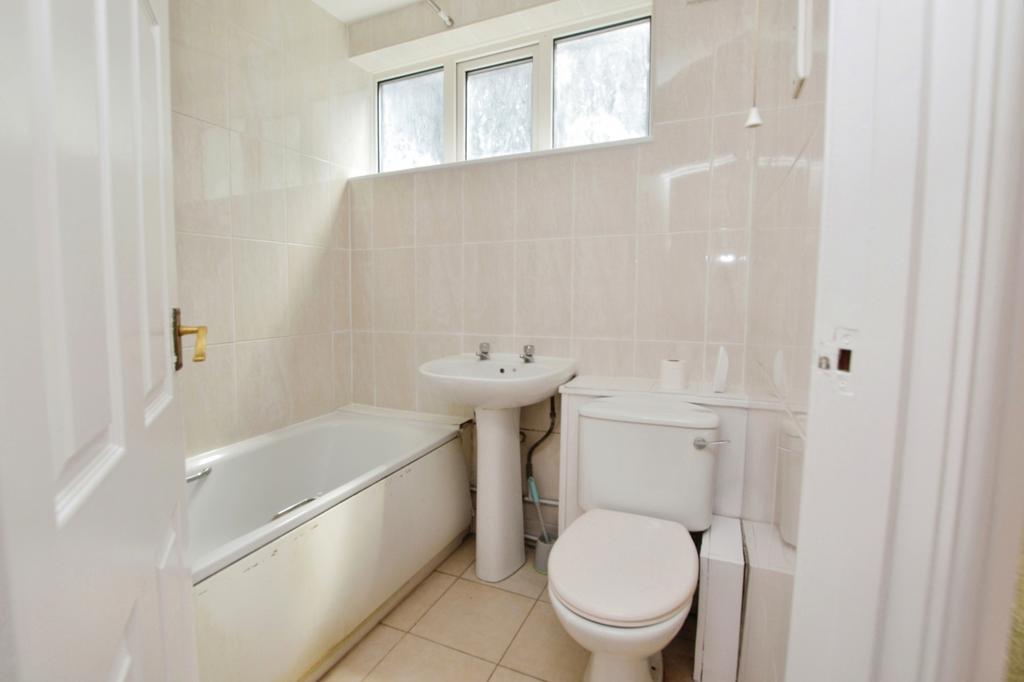 B61c43bd-bathroom