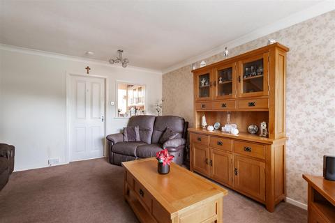 120 Penenden, New Ash Green, Longfield, DA3 8LT