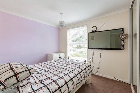 120 Penenden, New Ash Green, Longfield, DA3 8LT