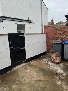 3 bedroom terraced house to rent, Ansdell Road, Blackpool FY1