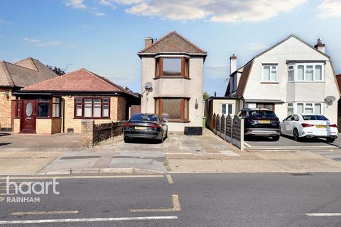 2 bedroom detached house for sale, Cherry Tree Lane, Rainham, RM13 8TT