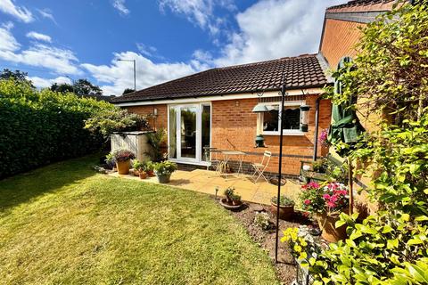 2 bedroom terraced bungalow for sale, Crompton Court, Bilbrook, Wolverhampton