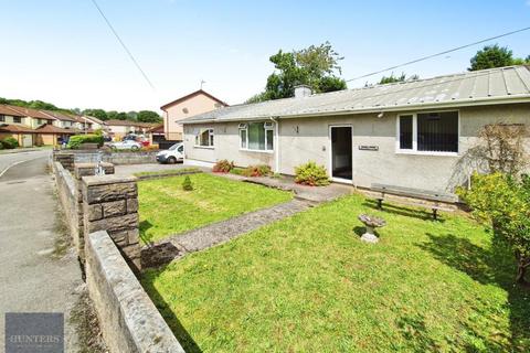 4 bedroom semi-detached bungalow for sale, Heol Y Gerddi, Pencoed, Bridgend