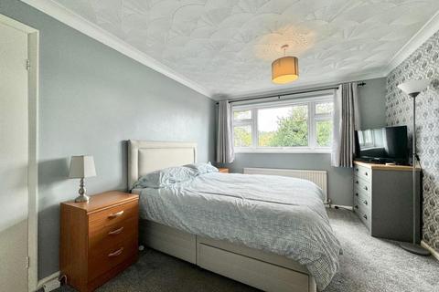 19 Barnwell Crescent, Wombwell, Barnsley, S73 8EB