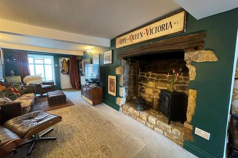 2 bedroom cottage for sale, Church Street, Sturminster Newton