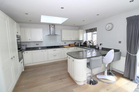 52 Heath Rise, Bromley, BR2 7PD