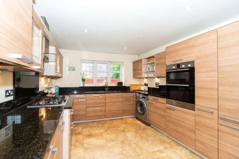 5 bedroom detached house for sale, Turstin Drive, Fleet, Hampshire