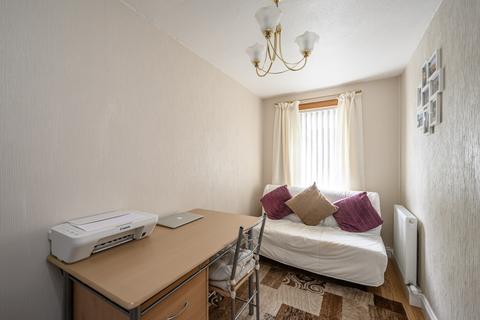 14 Bramble Drive, Edinburgh, EH4 8BP