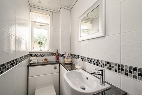 14 Bramble Drive, Edinburgh, EH4 8BP