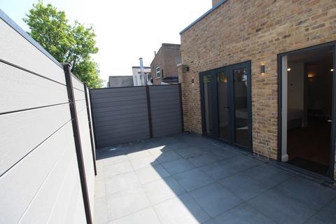 Studio to rent, Portland Rd, South Norwood, SE25
