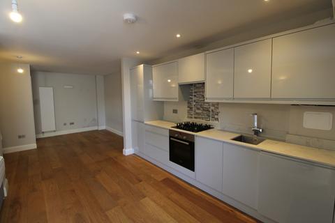 Studio to rent, Portland Rd, South Norwood, SE25