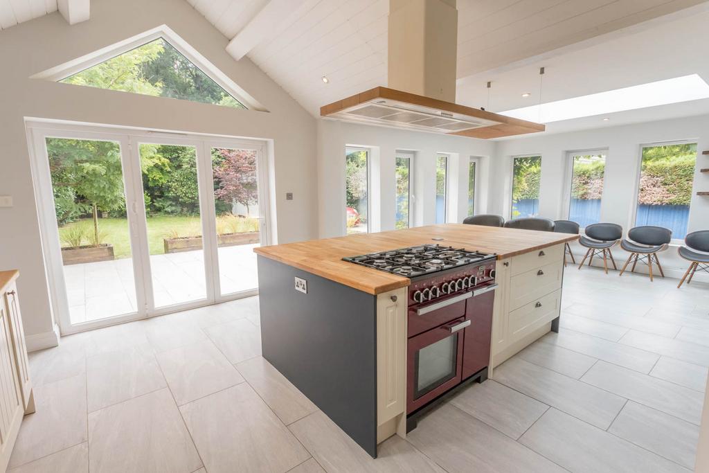 Amazing Kitchen/Breakfast/Family Room