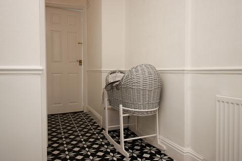 2 bedroom apartment for sale, West Avenue, Filey YO14