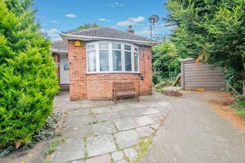 2 bedroom bungalow for sale, Forster Drive, Heckmondwike, West Yorkshire, WF16