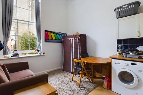 1 bedroom flat for sale, Lower Rock Gardens, Brighton