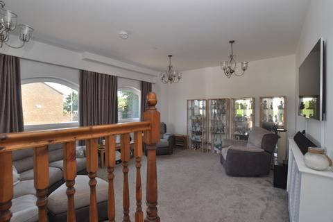 5 bedroom semi-detached house for sale, East View, St Ippolyts