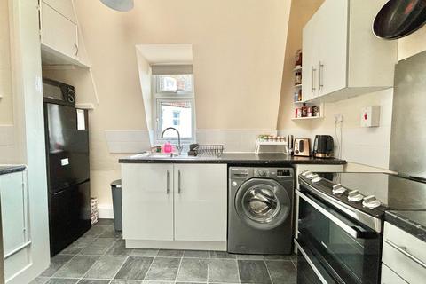 2 bedroom flat for sale, Egerton Road, Bexhill-on-Sea, TN39