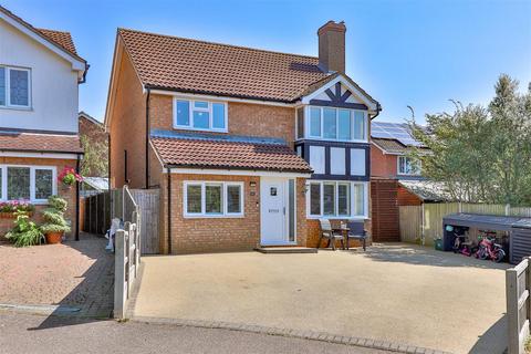 4 bedroom detached house for sale, Yeoman Way, Hadleigh, Ipswich