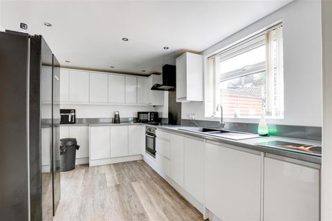 3 bedroom detached house for sale, First Avenue, Carlton NG4