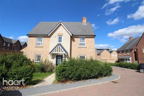 3 bedroom detached house to rent, Beauly Place, Leicester