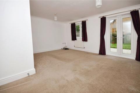 3 bedroom semi-detached house for sale, Greensleeves Drive, Buckinghamshire HP18