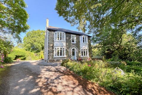 4 bedroom detached house for sale, Grove Park, Pontnewydd, NP44