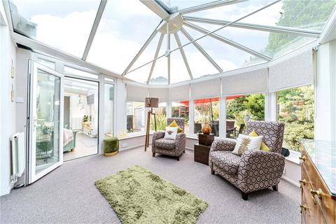 194 Lyndhurst Avenue, Twickenham, TW2 6BT