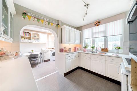 194 Lyndhurst Avenue, Twickenham, TW2 6BT