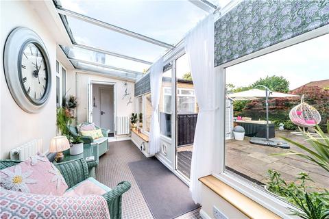 194 Lyndhurst Avenue, Twickenham, TW2 6BT