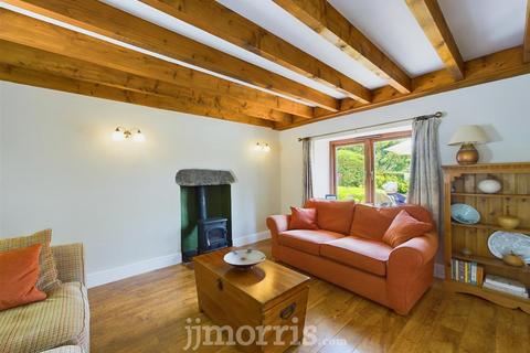 3 bedroom cottage for sale, Kilgetty Lane, Stepaside, Narberth