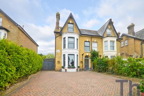 5 bedroom semi-detached house for sale, Carisbrooke PO30