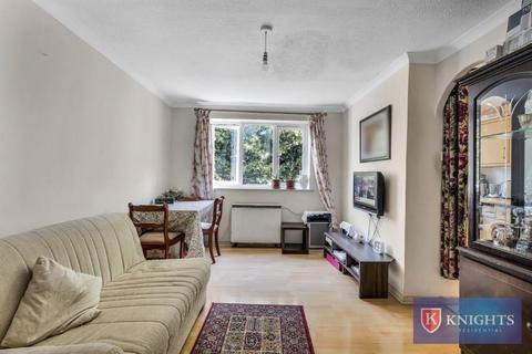 1 bedroom flat for sale, Wigston Close, London, N18