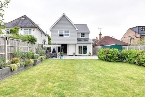 22 Vantorts Road, Sawbridgeworth, CM21 9NB