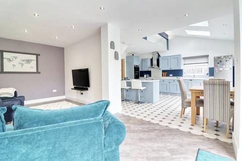 22 Vantorts Road, Sawbridgeworth, CM21 9NB